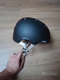 Casco bambino skateboard monopattino bicicletta