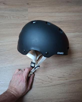 Casco bambino skateboard monopattino bicicletta