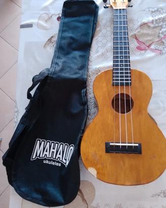 Ukulele Mahalo con custodia
