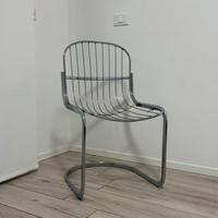 Sedia in metallo design moderno