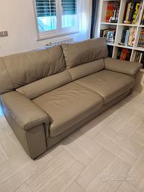 divano in pelle Natuzzi