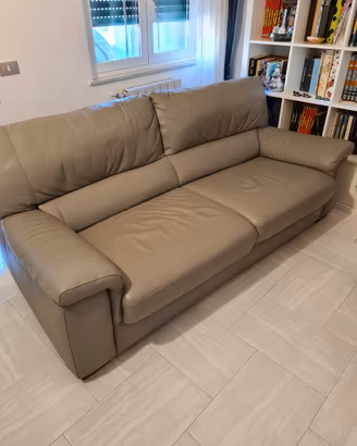 divano in pelle Natuzzi