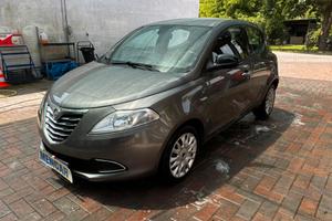 Lancia Ypsilon 1.3 MJT 16V 95 CV 5 porte IDONEA PE