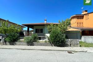 CASA TRICAMERE CON GIARDINO E FOTOVOLTAICO
