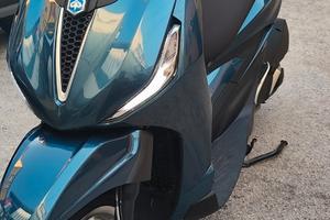 Beverly 300 hpe ABS e ASR