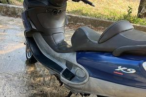 Piaggio x9 evolution