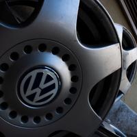 Cerchi e gomme grigi Volkswagen