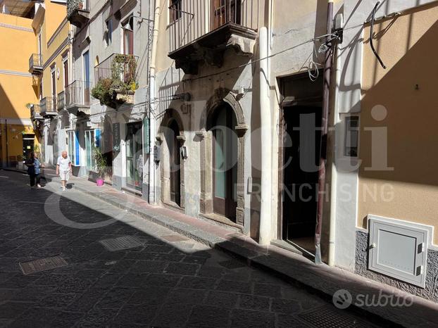 Lipari, indipendente sul corso