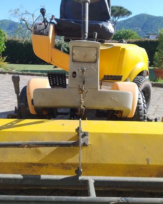 Trattorino STIGA con trinciaerba 20 cv Vanguard