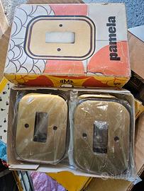 Placche copri interruttori.