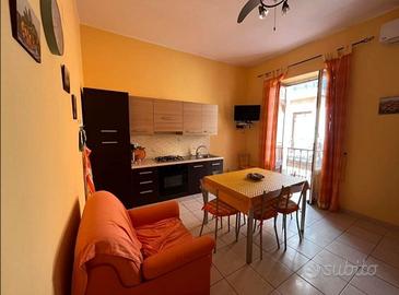 casa singola divisa in due appartamenti 