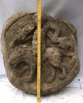 scultura su pietra