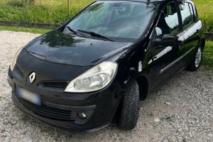 Renault Clio 1.2 16V 75 CV 5 porte