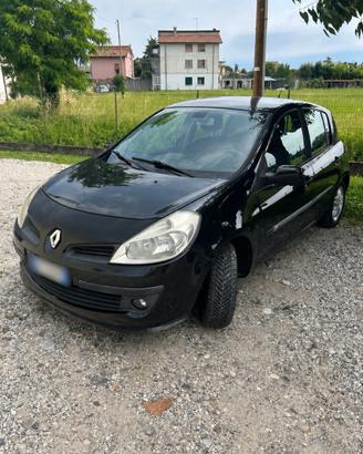 Renault Clio 1.2 16V 75 CV 5 porte