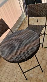 Tavolo e 2 sedie da giardino 