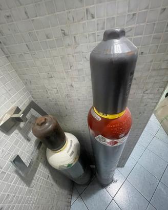 Bombole ossigeno e acetilene