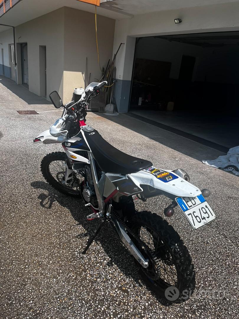 Ajp 250 pr5 enduro Moto e Scooter In vendita a Trento