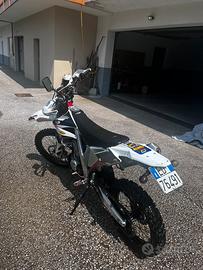 Ajp 250 pr5 enduro