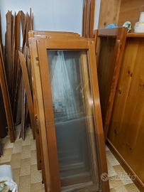 Infissi finestre e porte-finestre in legno 