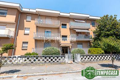 4 LOCALI CON BOX E CANTINA