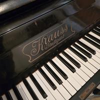 pianoforte verticale vintage