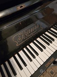 pianoforte verticale vintage
