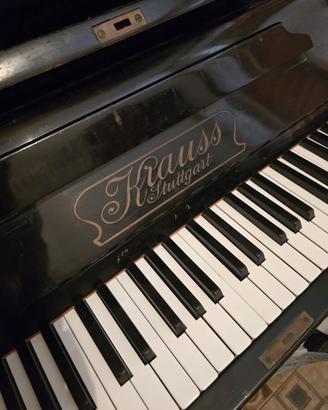 pianoforte verticale vintage