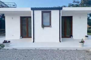 Appartamento con spazio esterno
