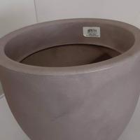Vaso per esterno in resina marca NICOLI