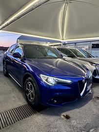 Alfa Romeo Stelvio 2.2 Turbodiesel 160 CV AT8 RWD 