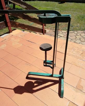 Tappatrice a leva in metallo per tappi in sughero