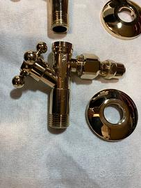 Coppia rubinetti sottolavabo