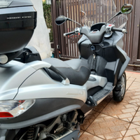 Piaggio Mp3 400