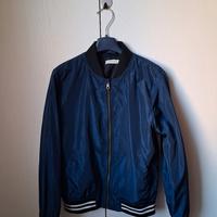 Giacca blu leggera da bambino.