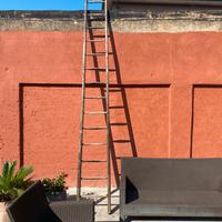 Scala pioli antica da cascina