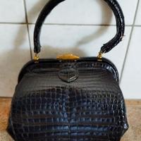 Borsa nera in simil pelle di coccodrillo