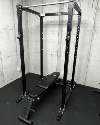 Rack e panca salva spazio home gym