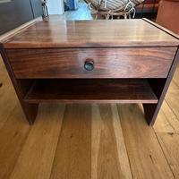 Comodino in legno - possibilità coppia