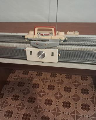 VENDUTO - Macchina Maglieria Knitmaster 260