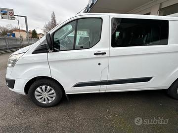 FORD CUSTOM DOPPIA CABINA 2.0 Tdci 130 cv 6 posti