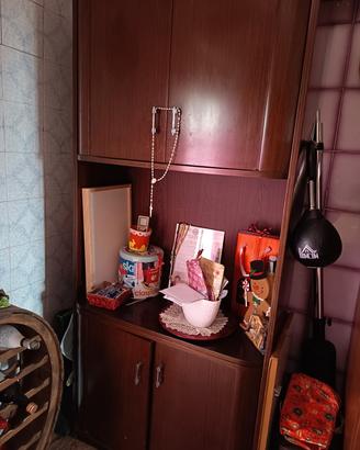 mobili da sala in discrete condizioni 