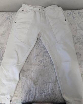 pantalone bianco di tuta