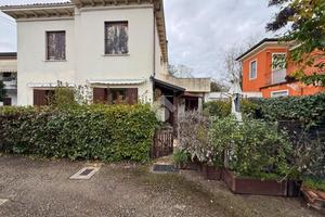 PORZIONE DI BIFAMILIARE A MOGLIANO VENETO