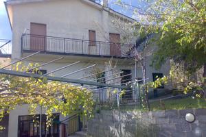 Villa con acqua di proprietà