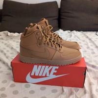 Nike Court Borough Mid 42