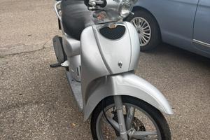 Aprilia scarabeo 100