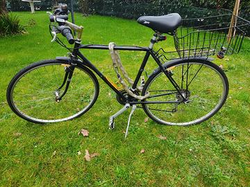 city bike uomo con Shimano stile ciclismoaffare 