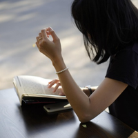 Babysitter qualificata e tutor privato