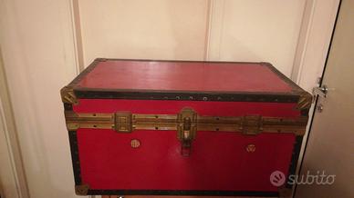 Piccolo baule vintage rosso
