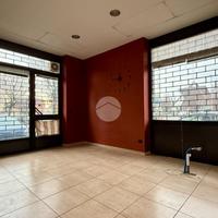 NEGOZIO A RIVALTA DI TORINO